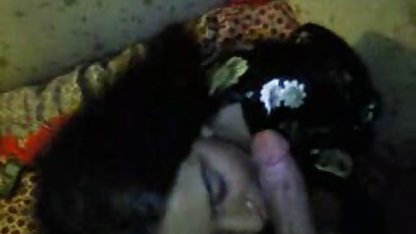 Keinginan anak bahwa perkebunan brazzer kontol gede di pantai