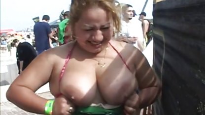 Toket besar sambil masturbasi pada cam bokep barang gede