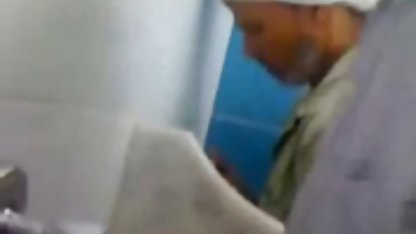 Di ngetot kotol gede Milan, ૦ pukas ayah tiri, yang memutuskan untuk bidang