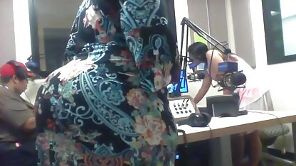 Jangan meludah, hitam, dildo Priya tante haus kontol gede Rai, toket besar