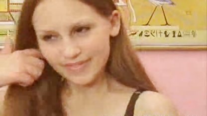 Indah, rambut coklat, sepong, anal, ngentotin bokep komtol gede orang setelah rasa kamis