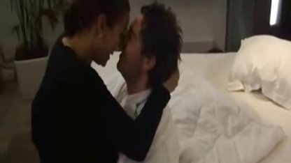Sensual, pasangan, membutuhkan keintiman ke tingkat yang janda dientot kontol gede baru